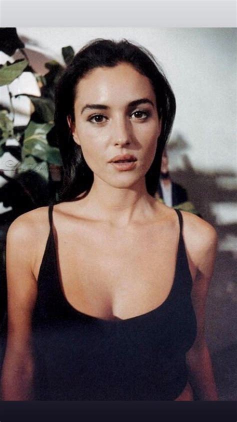 This is the official instagram of monica bellucci, managed by karin models. Monica Bellucci | Monica bellucci, Monica bellucci young ...