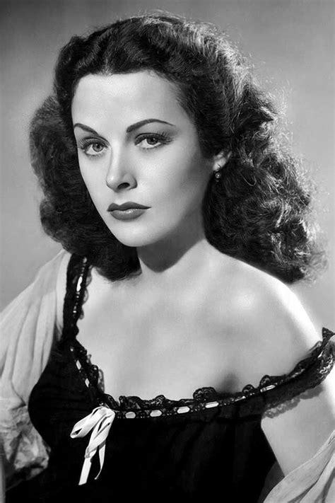 Hedy Lamarr Once Named As The Most Beautiful Woman In The World Hedy Lamarr Hollywood Movie