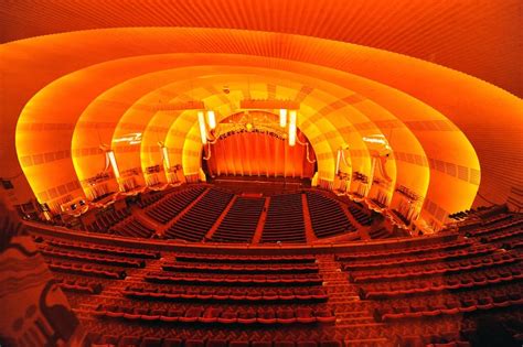Radio City Music Hall In New York Explore The Showplace Of The Nation