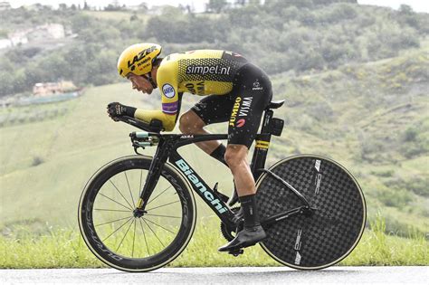 Nach einem sturz wechselte er das metier und will nun wieder nach ganz oben. Giro d'Italia: Primoz Roglic wird auf dem Rad zum ...