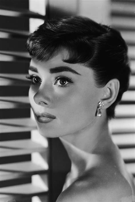 Audrey Hepburn In Attesa Del Documentario Impariamo Il Suo Trucco
