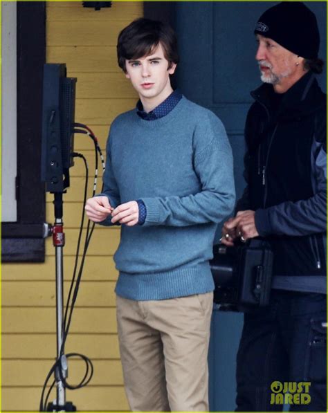 Freddie Highmore Unleashes His Anger In New Bates Motel Season 3