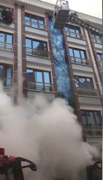 İstanbul esenyurt'ta bir palet fabrikasında yangın çıktı. İstanbul Esenyurt'ta 5 katlı bir binanın bodrum katında ...
