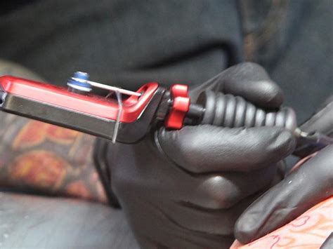Factors of cost depending on the size of the kit and what's included, a beginner tattoo kit could cost from as minimal as $50 up to as high as $1000. 30 Different Popular Kinds of Tattoo Guns for Artists (2019)