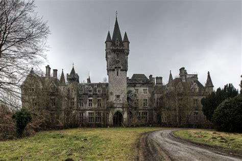 In 1923 werd het aangekocht door françois lefevre. Studio100fan.eu - Forum • Toon onderwerp - Locaties uit Anubis
