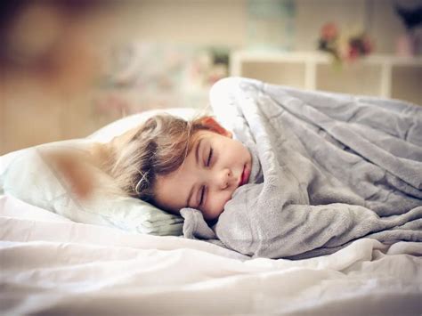 دراسة تربط مشكلة شائعة أثناء النوم بانكماش الدماغ Sahara