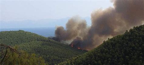 Huge Forest Fire Breaks Out In Greeces Skopelos