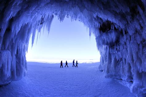 Ice Formations Dazzle In Lake Superior Caves New York Post