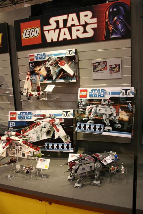 Lego Star Wars Clone Wars Vehicle On Display At New York Toy Fair 2008