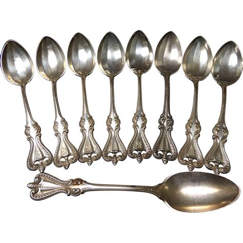 Towle Silversmiths Sterling Silver Old Colonial Spoon Set From