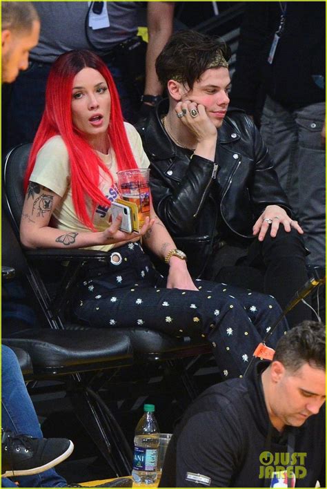 Halsey And Yungblud Couple Up At The Lakers Game Photo 4249120 Pictures Just Jared