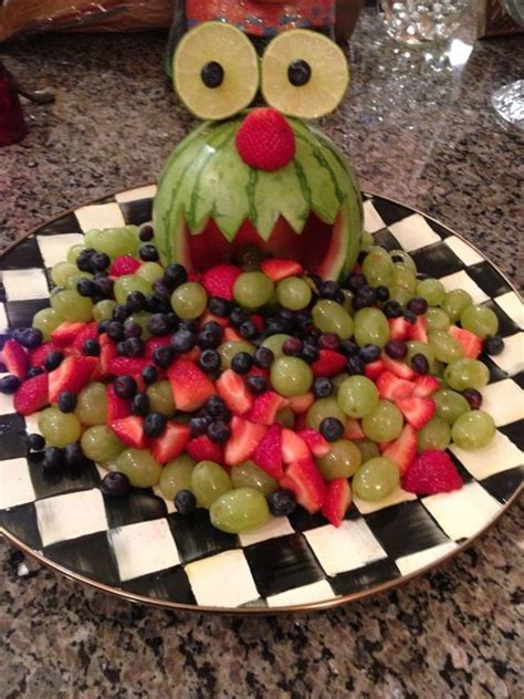 Zelený shrek in 2020 | shrek, desserts, food. 32 Halloween Party Food Ideas for Kids | Delishably