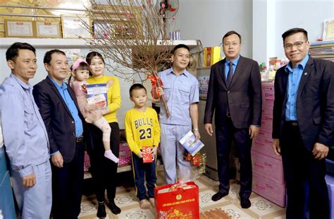 Nỗ Lực Chăm Lo Tết Cho Người Lao động