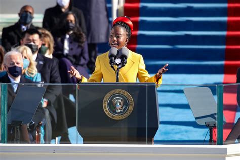 Amanda gorman became the youngest person to deliver a poem at a u.s. 140 Best POLITICS stories | Kamala Harris, Poetry, U.S ...