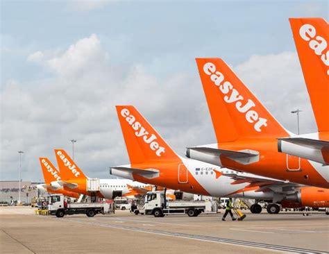 Find easyjet routes, destinations and airports, see where they fly and book your flight! Long-courrier : easyJet s'associe à Singapore Airlines