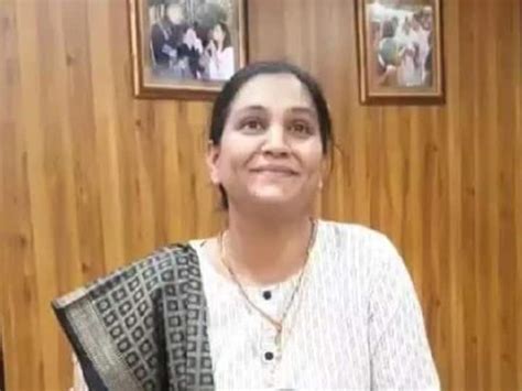 Sweeper Clears Rajasthan Administrative Service Examination To Become Deputy Collector அன்று