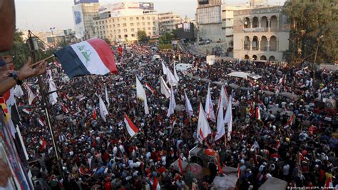 Iraqis Hold Largest Anti Government Protest Yet Dw 11022019