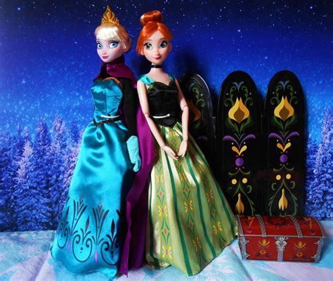 Disney Frozen Coronation Elsa And Anna Dolls Missleonie