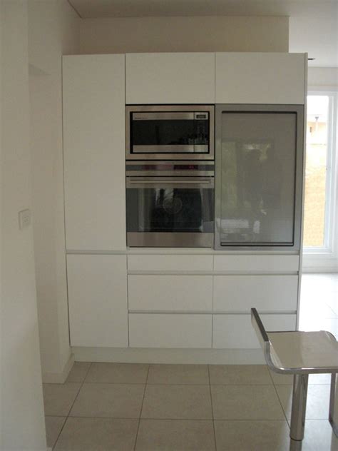 A flat pack kitchen is basically all your kitchen cabinetry supplied to you with the cabinet doors and boards in flat packs, which you then need to assemble and install. Flat Pack Kitchen K - Bench Top Sydney