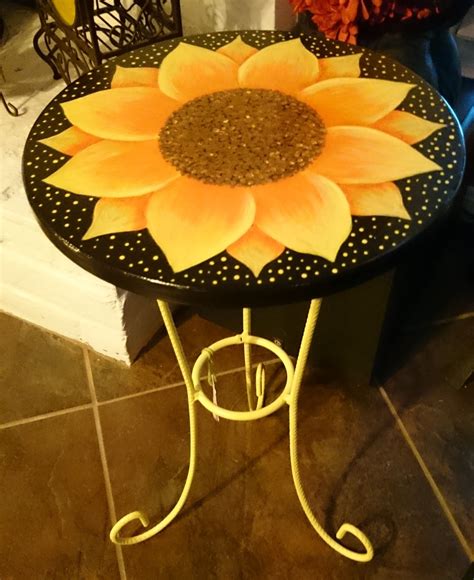 See more ideas about painted dining table, dining table, painted furniture. Sunflower painted on repainted table and stand ...