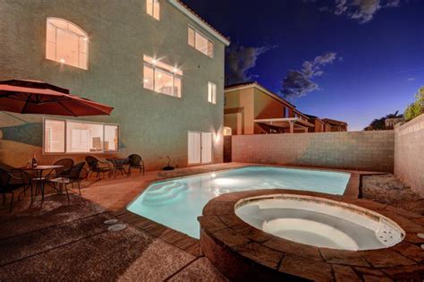 3 bedroom suites in las vegas. Stunning Luxury Home by LAS VEGAS STRIP 5BD (2Master ...