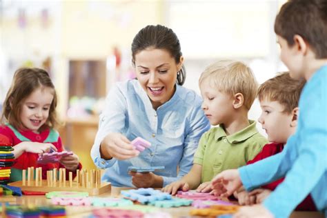 4 Prácticos Consejos Para Llevarte Bien Con La Maestra De Tus Hijos