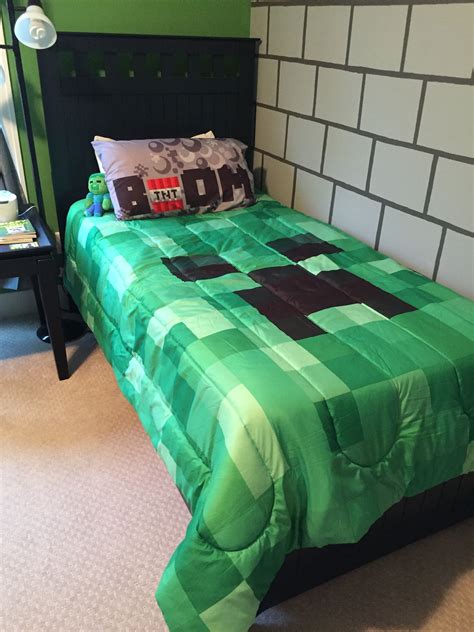 Maybe you would like to learn more about one of these? Minecraft bedding minecraft room | Minecraft room, Bed ...