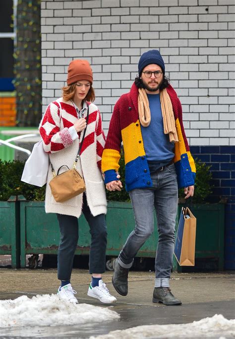 Although it's well known that they fell in love on the game of thrones set, the rest of their every day, we learn of a new famous marriage that's irrevocably broken. Kit Harington With Fiance Rose Leslie Out in New York City ...