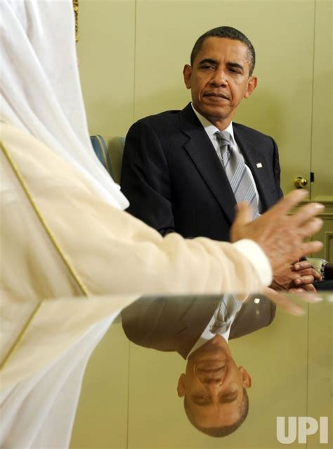 Photo Obama Meets With Amir Of Kuwait In Washington Wap2009080324