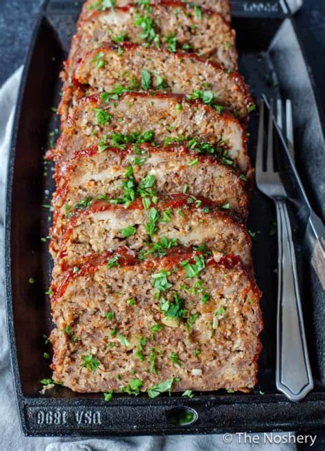 Therefore, in a convection oven, you can cook your meatloaf at 325°f and the cooking times will change as follows. How Long To Cook A 2 Pound Meatloaf At 325 Degrees / Alton ...