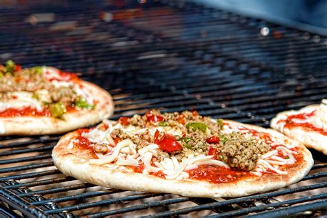 How To Grill Pizza Plus A Vegan Grilled Pizza Recipe