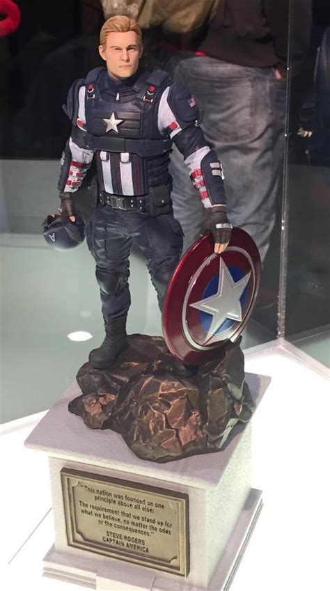 Sdcc 2019 Check Out The Captain America Statue For Marvel