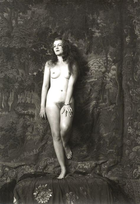 Cunning Traditional Erotic Picture Art Work Nude Model Ziegfeld