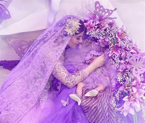 Tasya farasya dan anak (instagram.com/tasyafarasya). Konsep Akikah Anak Tasya Farasya: Mewah dan Serba Ungu ...