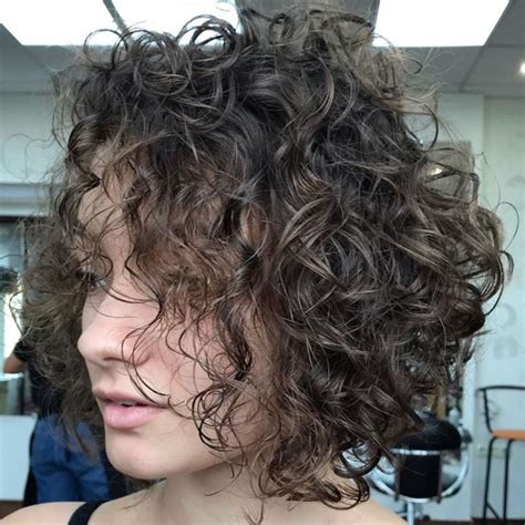 We Spoke To The Experts Who Credit The Perm Comeback To The Late 80s