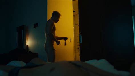 Jannis Niewöhner naked guys in movies