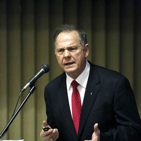 Alabama Chief Justice Refuses To Recognize Same Sex Marriage Tells Probate Judges To Defy