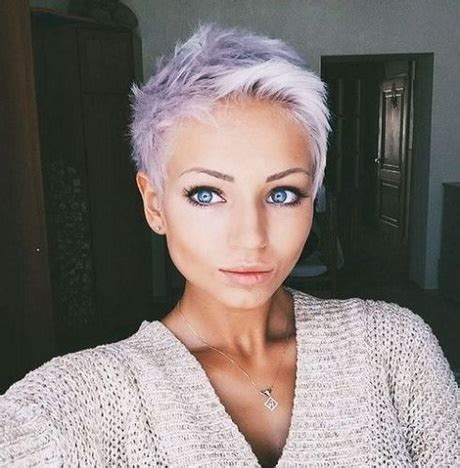 Frisuren damen kurzhaarfrisuren damen blond haarfrisuren trendfrisuren kurze haare frisur ideen. Kurzhaarfrisuren 2018 damen frech