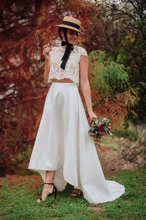 Crop Top Bride Novias Sin Categoría Confesiones De Una Boda Novios Blog Novios Vestidos