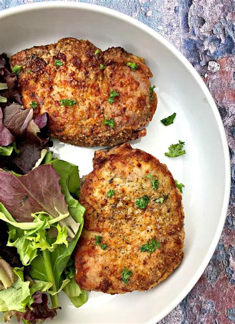 Preheat the air fryer for 5 minutes at 360*f, while the pork chops are sitting. Easy Air Fryer Fried Pork Chops (Southern Style)