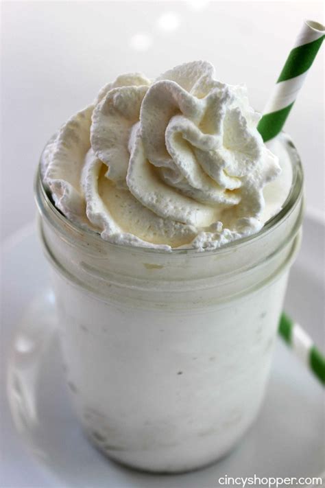 Are you a big fan of the vanilla bean cappuccino at starbucks? Copycat Starbucks Vanilla Bean Frappuccino - CincyShopper