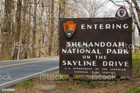 Welcome To Shenandoah National Park Entrance Sign Stock Photo