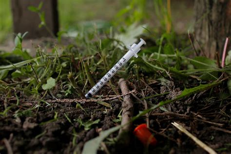 Oregon 1st State To Decriminalize Possession Of Hard Drugs Pbs Newshour