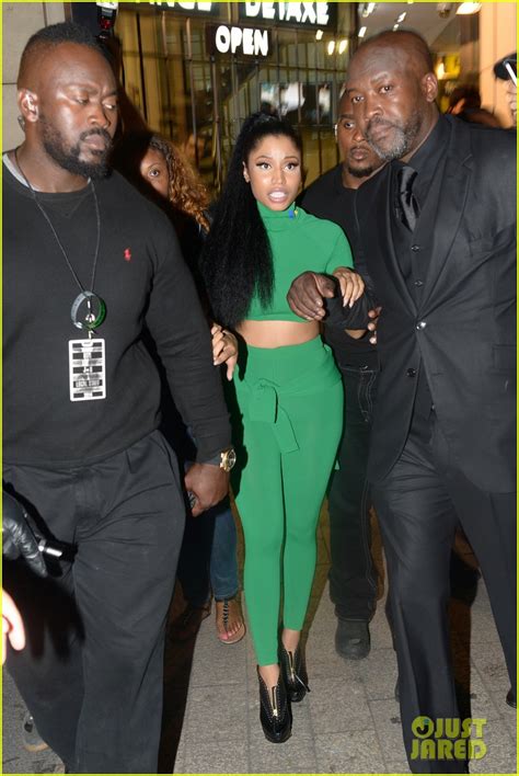 Full Sized Photo Of Nicki Minaj Shows Off Underboob After Beyonce 25 Photo 3196288 Just Jared