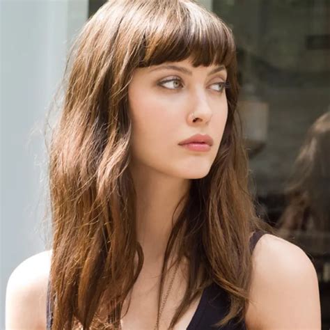 10 chic ideas for bed head bangs to try out this summer