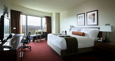 Mgm grand rooms & suites. MGM Grand at Foxwoods Producer Suite- These spacious ...