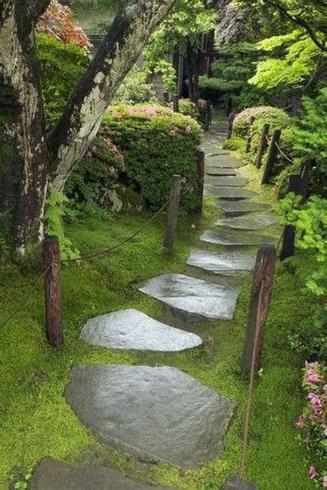 Stylish 30 Awesome Small Garden Ideas With Stone Path Pathway