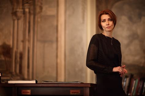 Elif Shafak Love Is Incredibly Hard To Master The Wisdom Collector