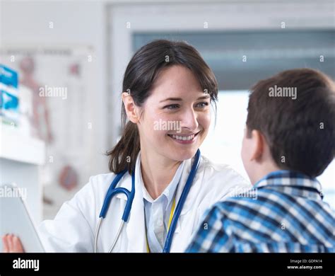 Boy And Doctor Hi Res Stock Photography And Images Alamy