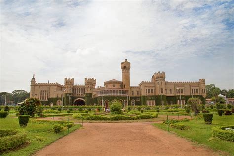 10 Best Romantic Getaways for Couples near Bangalore - Lovers Places in